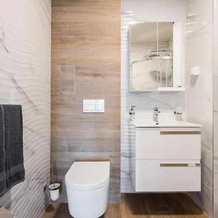 Sea Horizon - 1br Free Parking